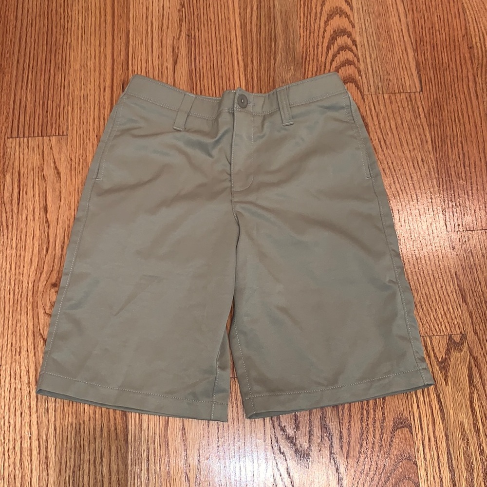 Under armour, Size 12, beige